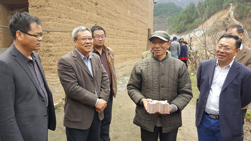 4月11日,凤县河口镇沙坝村村民商翠儿的儿子陈继林,从市民政局副局长